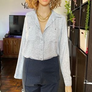 Light gray blouse 💕